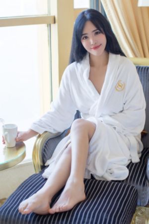 亲嘴扒衣服亲胸摸屁股_DVD高清迅雷在线观看