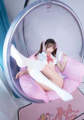 办公室摸腿吻胸激情_BD日本电影免费